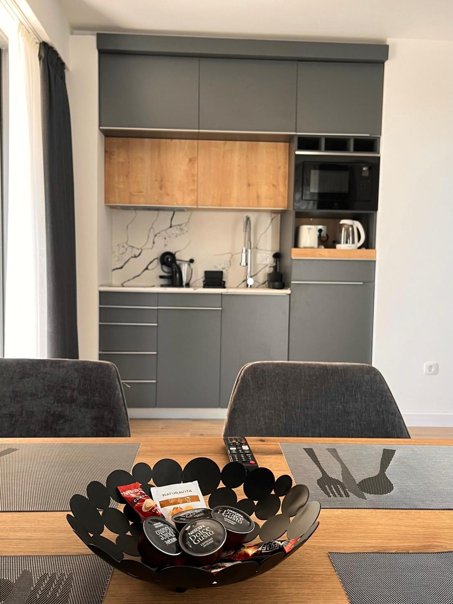 Мamma Mia Аpartments Leilighet Budva Eksteriør bilde